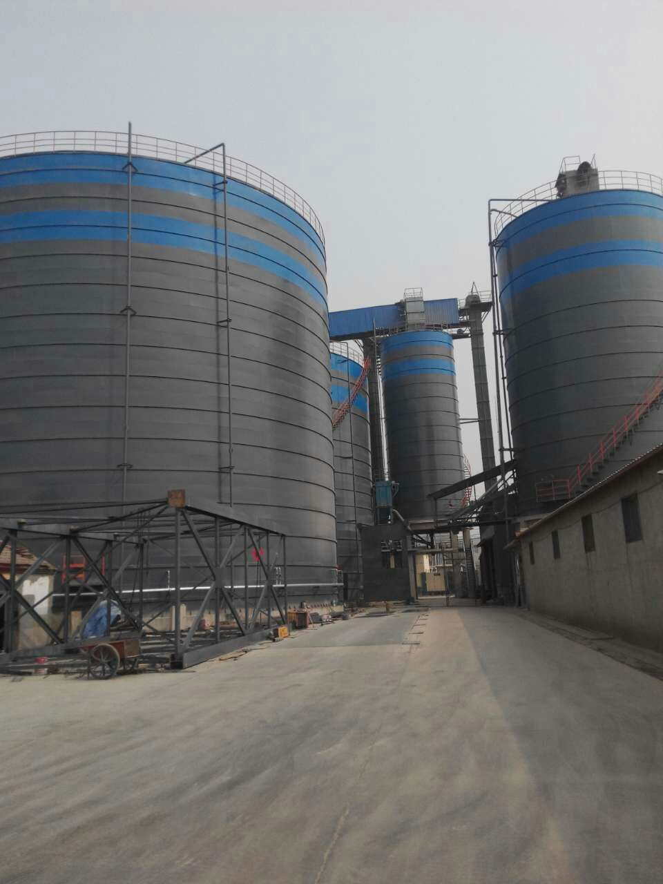 阿拉尔农场粉煤灰储存库基础怎么建造